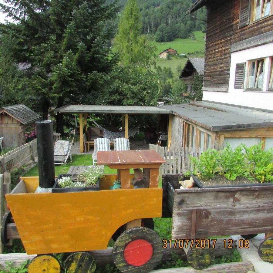 Haus Mittagspitze Hotel Mellau Exterior photo